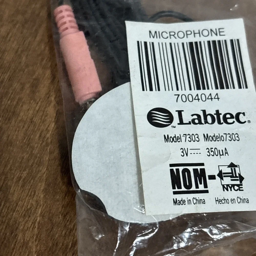 Labtec Model‎ 7303 Wired Microphone 3.5mm Plug New In Plastic Bag